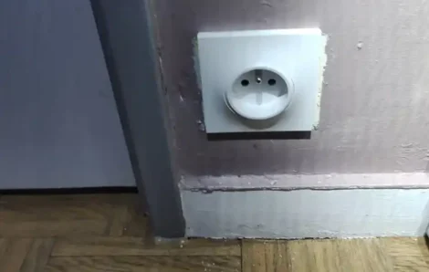 Remplacement prise électrique Créteil 94000